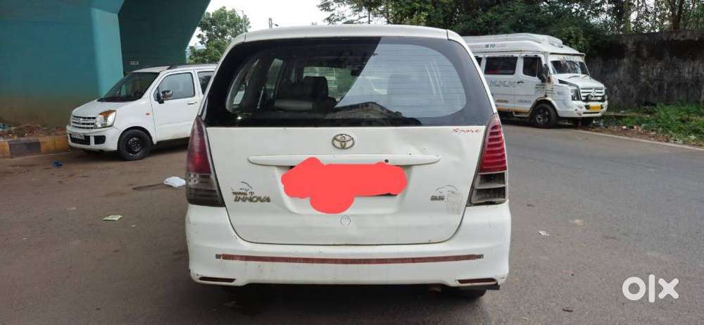 Toyota Innova 2.5 G (diesel) 8 Seater, 2011, Diesel