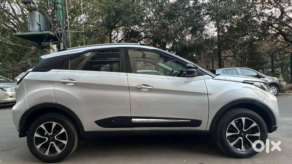Tata Nexon 1.2 Revotron Xza Plus (o) Amt, 2021, Petrol
