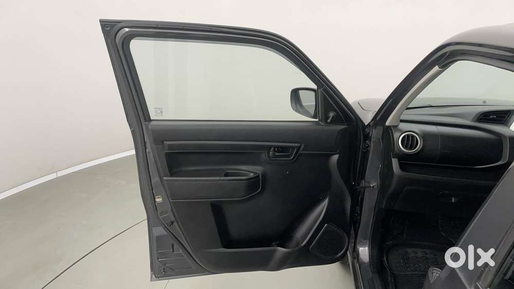 Maruti Suzuki S-presso Vxi Plus, 2022, Petrol