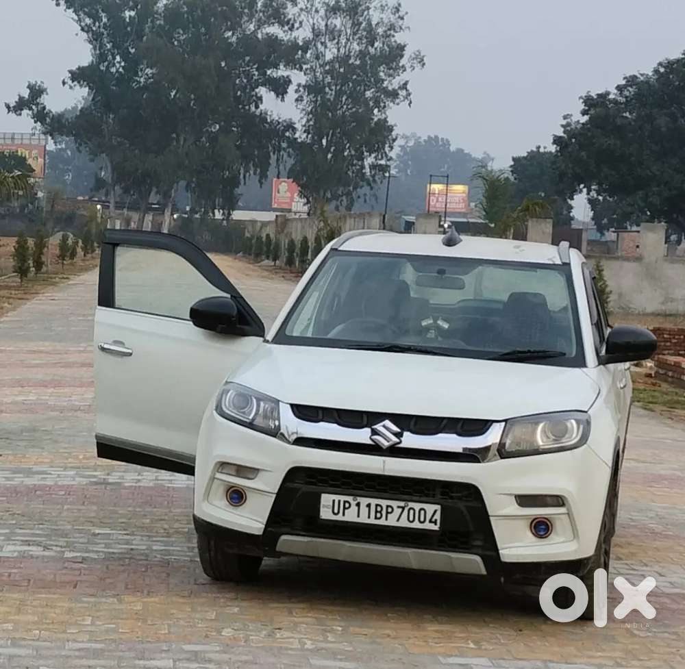 Maruti Brezza Car White