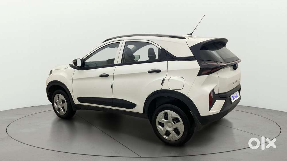 Tata Nexon Smart Plus S 1.2 Revotron Petrol 5 Mt, 2025, Petrol