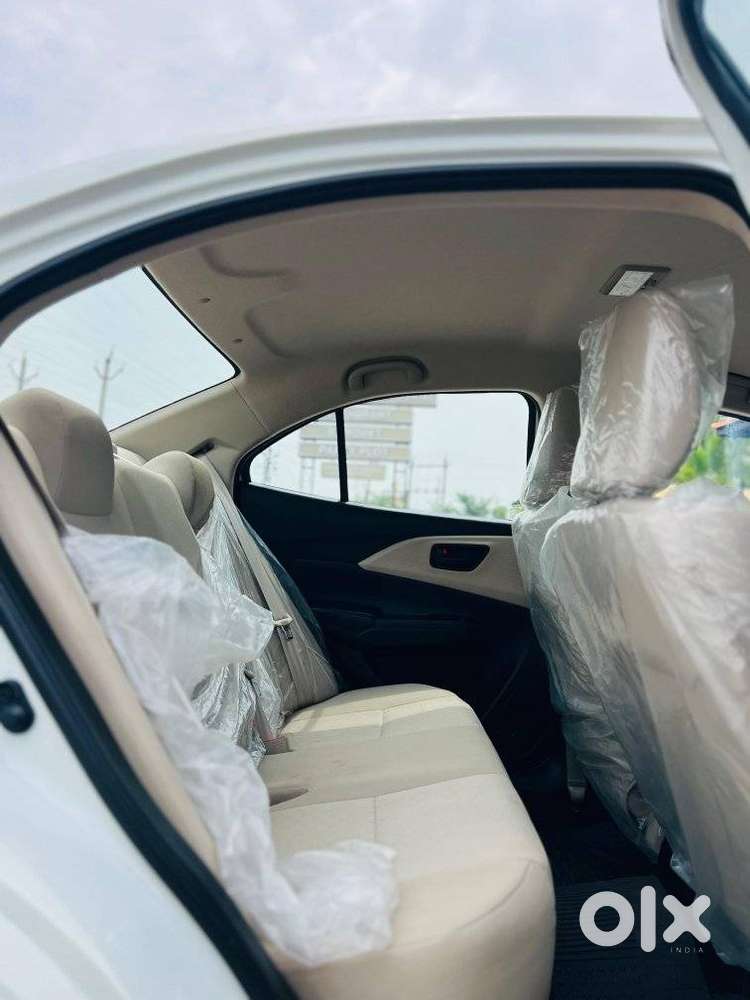 Maruti Suzuki Dzire 1.2 Lxi, 2025, Petrol