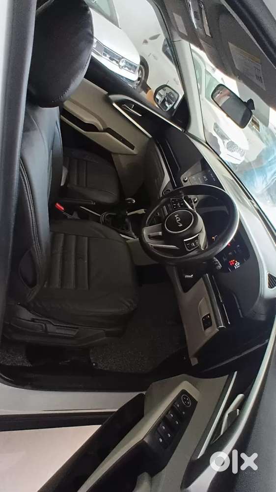 Kia Carens 1.5 Luxury Plus Diesel At 7 Str, 2023, Diesel