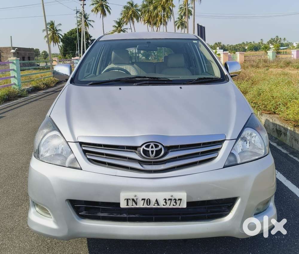 Toyota Innova 2.5 V Diesel 8-seater, 2009, Diesel