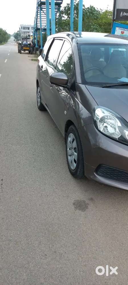 Honda Mobilio Petrol 2014 Variant