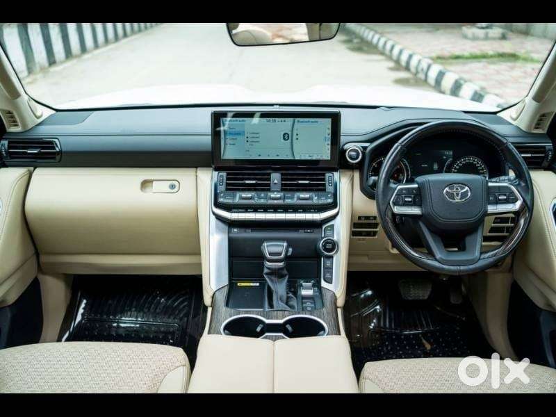 Toyota Land Cruiser 3.3 Zx Diesel, 2023, Diesel