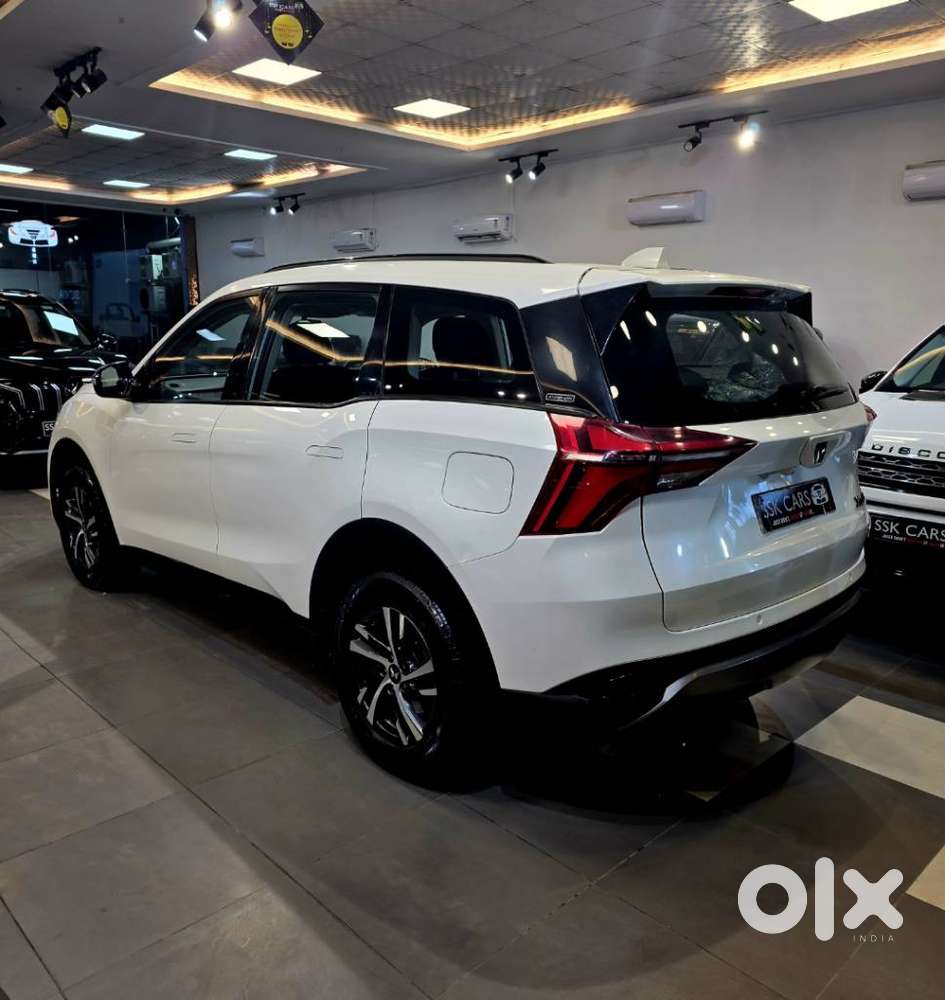 Mahindra Xuv700 2.2 Ax 5 Diesel At 7 Str, 2024, Diesel