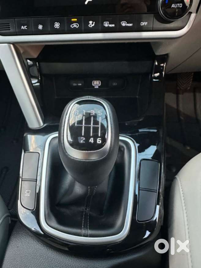 Kia Seltos Htx 1.5 Petrol Mt, 2020, Petrol