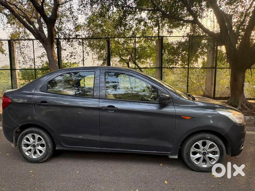 Ford Car Petrol 2016 Year