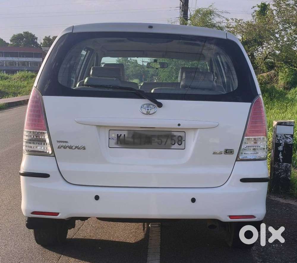 Toyota Innova 2.5 G (diesel) 8 Seater, 2010, Diesel