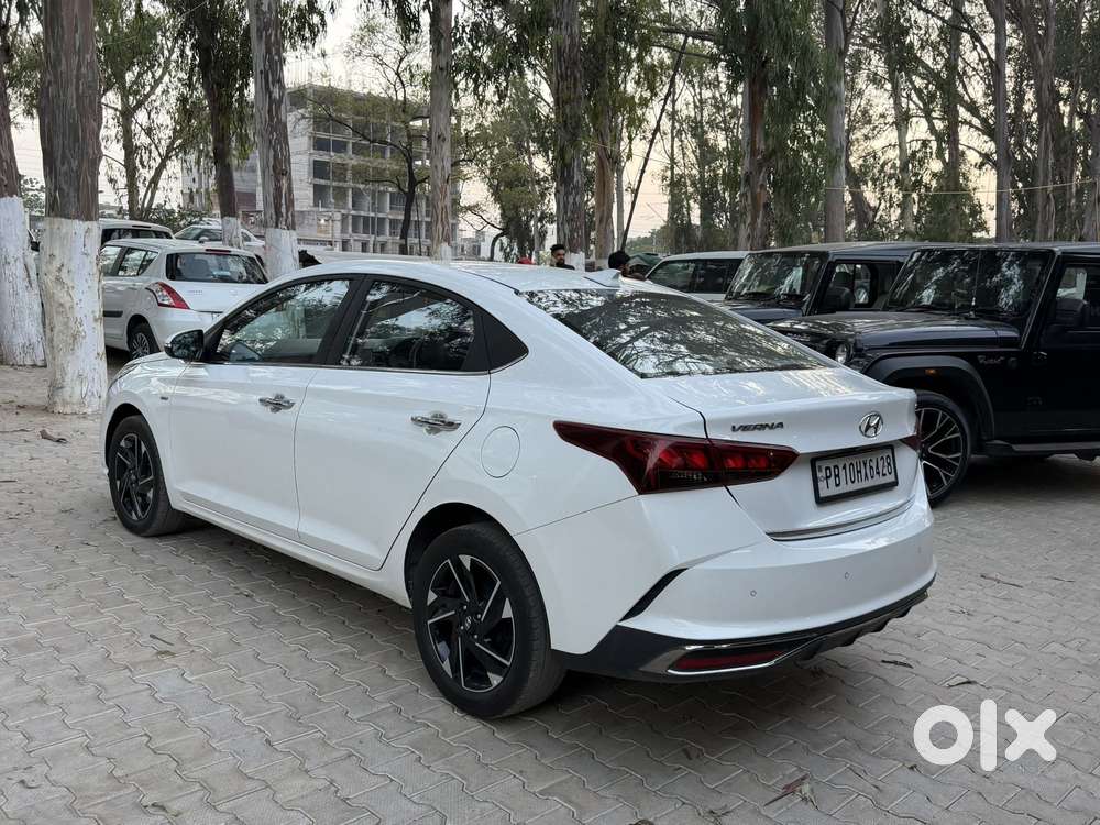 Hyundai Verna 1.6 Sx (o) Crdi At, 2022, Diesel
