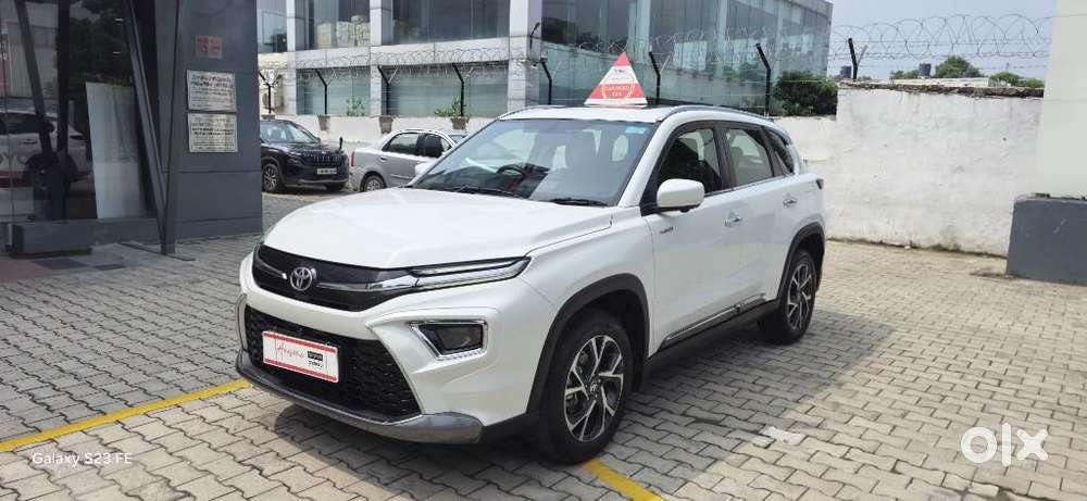Toyota Urban Cruiser Hyryder 1.5 V Hybrid, 2024, Petrol