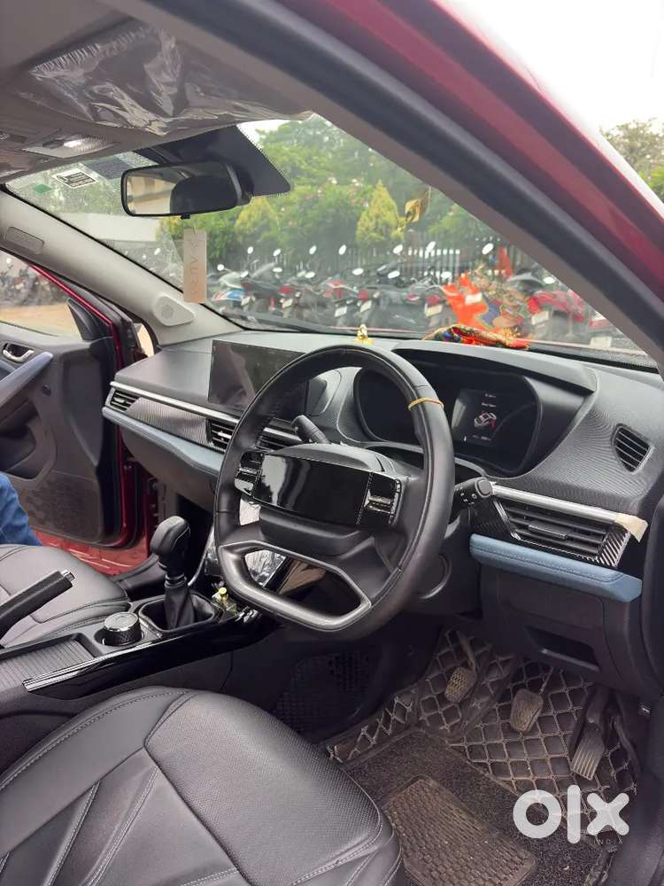 Tata Curvv Petrol 2025