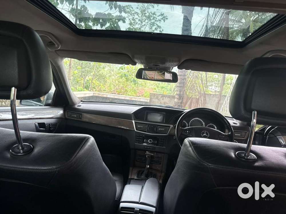 Mercedes-benz E-200class 2011 Petrol 140000 Km Driven