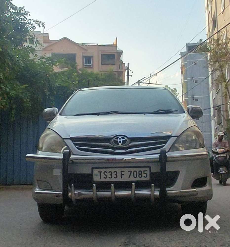 Toyota Innova 2.5 G (diesel) 7 Seater, 2011, Diesel