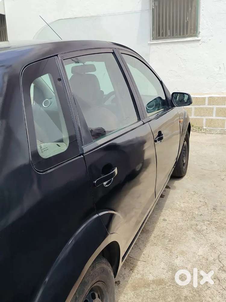 Ford Figo Diesel Zxi 2011