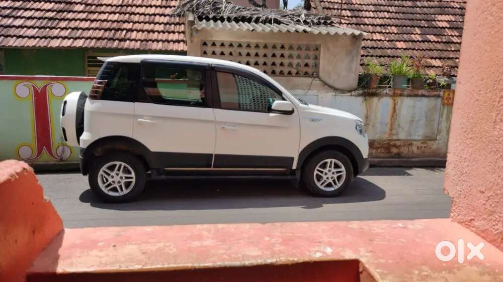 Mahindra Nuvosport 1.5 N8 2016