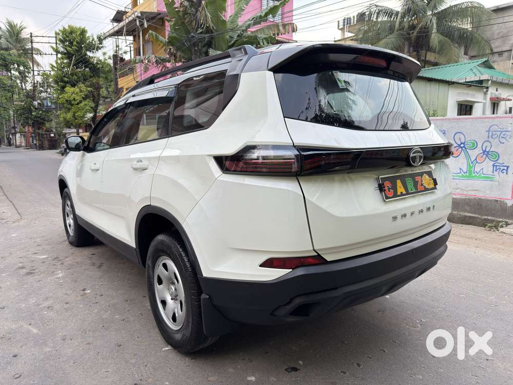 Tata Safari Pure, 2023, Diesel