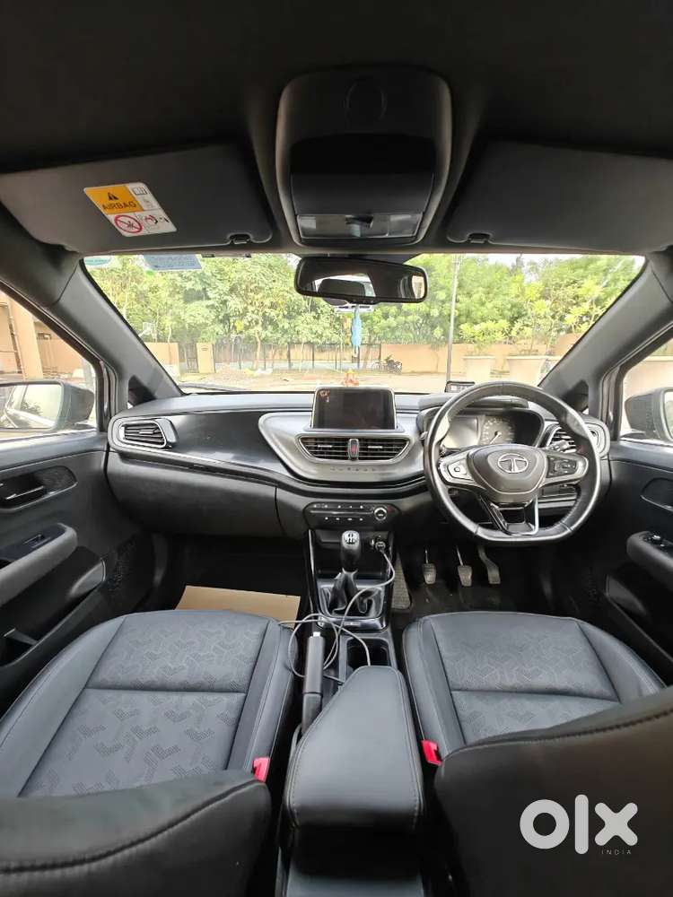 Tata Altroz Dark Edition– Excellent Condition, Company Serviced