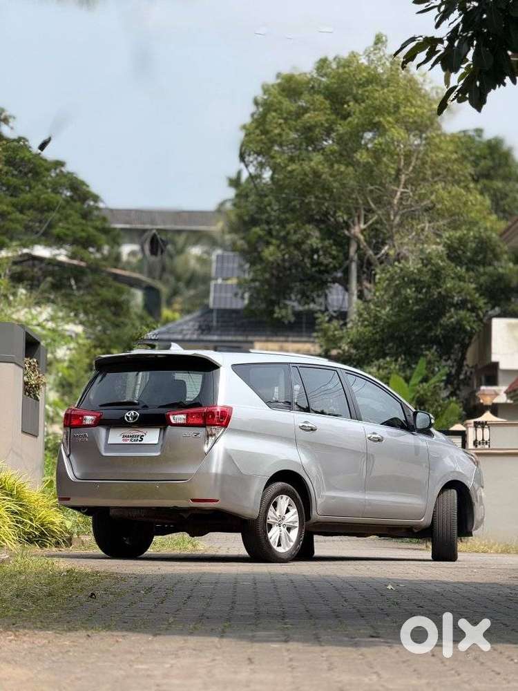 Toyota Innova Crysta 2.8 Z, 2016, Diesel