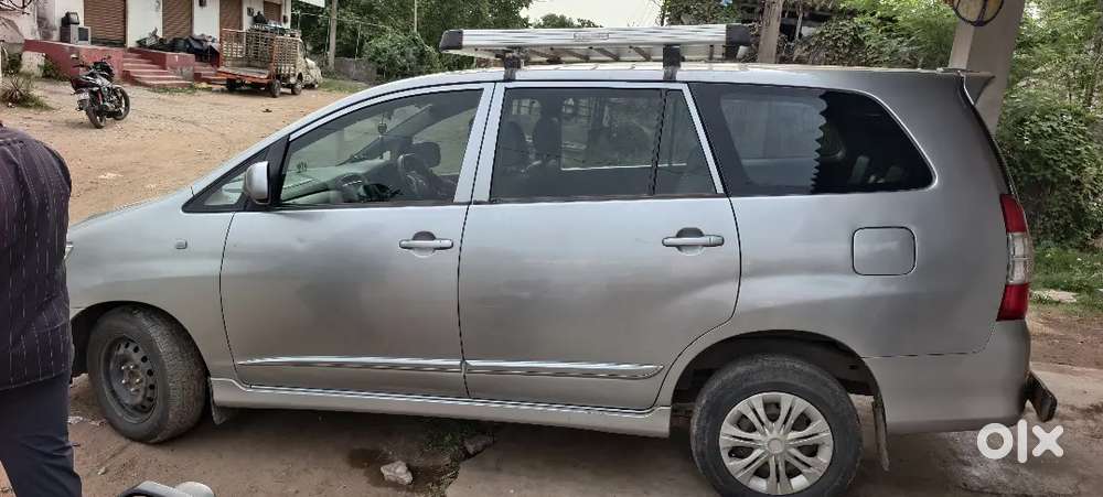 Toyota Innova 2015 Diesel Well Maintained