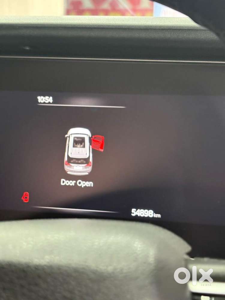 Mahindra Xuv700 2023 Diesel Well Maintained