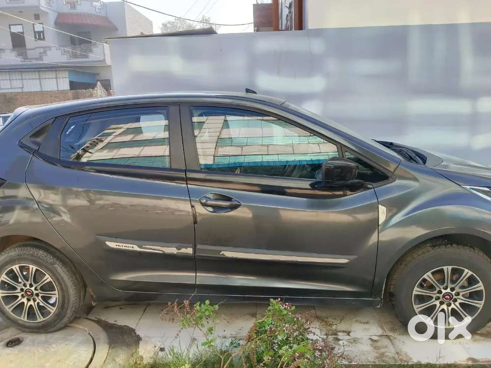 Tata Altroz 2021 Petrol 67000 Km Driven
