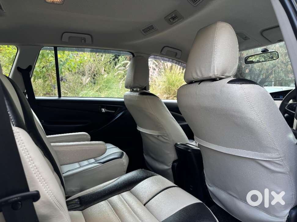 Toyota Innova Crysta [2020-ongoing] 2.4 Gx At 7 Str, 2021, Diesel