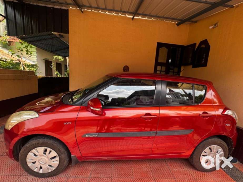 Maruti Suzuki Swift Vxi, 2012, Petrol