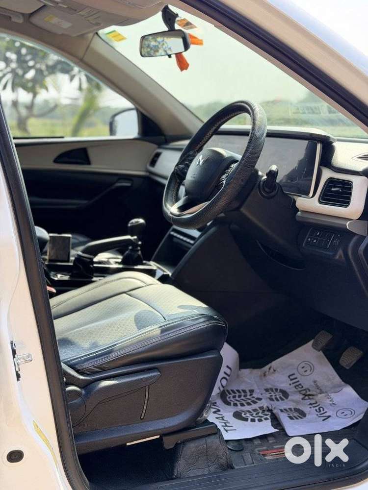 Mahindra Xuv700 2.2 Ax 5 Diesel Mt 7 Str, 2024, Diesel