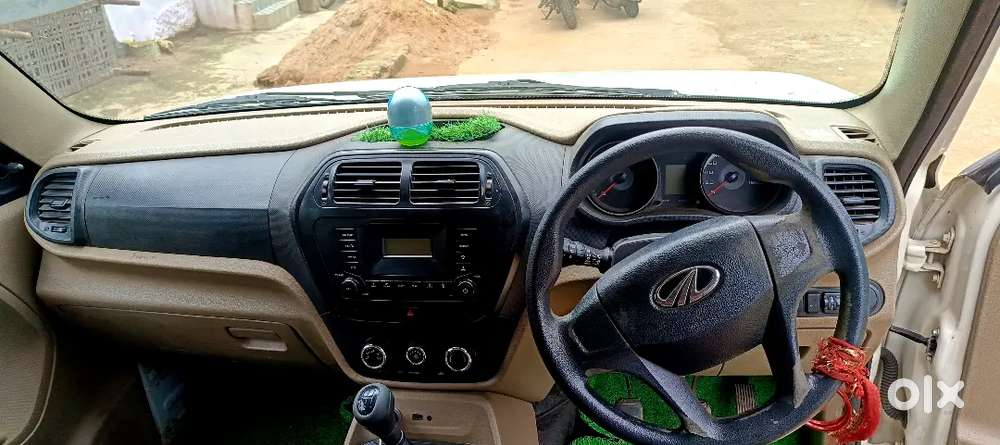 Mahindra Tuv 300 2019