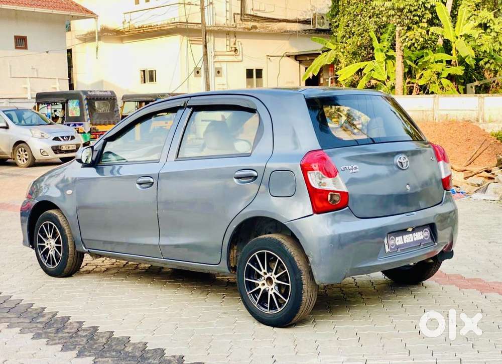 Toyota Etios Liva 2014-2016 V, 2016, Petrol