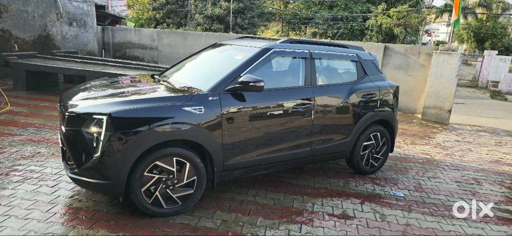 Mahindra Xuv 3xo Ax7 2nd Top Model 2024