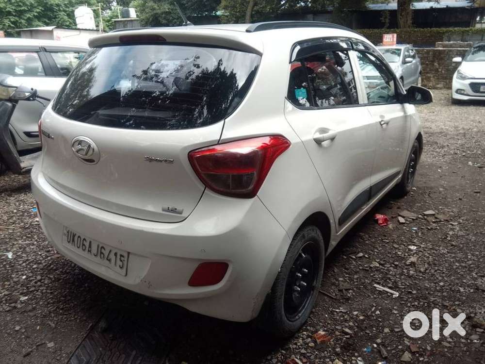 Hyundai Grand I10 Sportz, 2016, Petrol