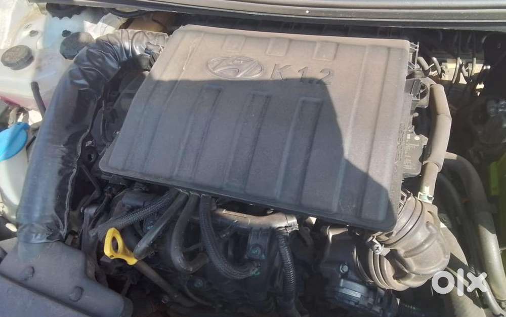 (taxi ) Hyundai Aura (sx Cng) Top Vairiant