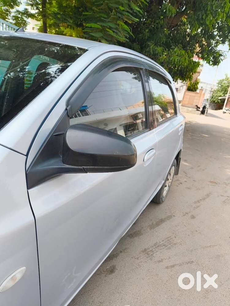 Toyota Etios Liva 2012