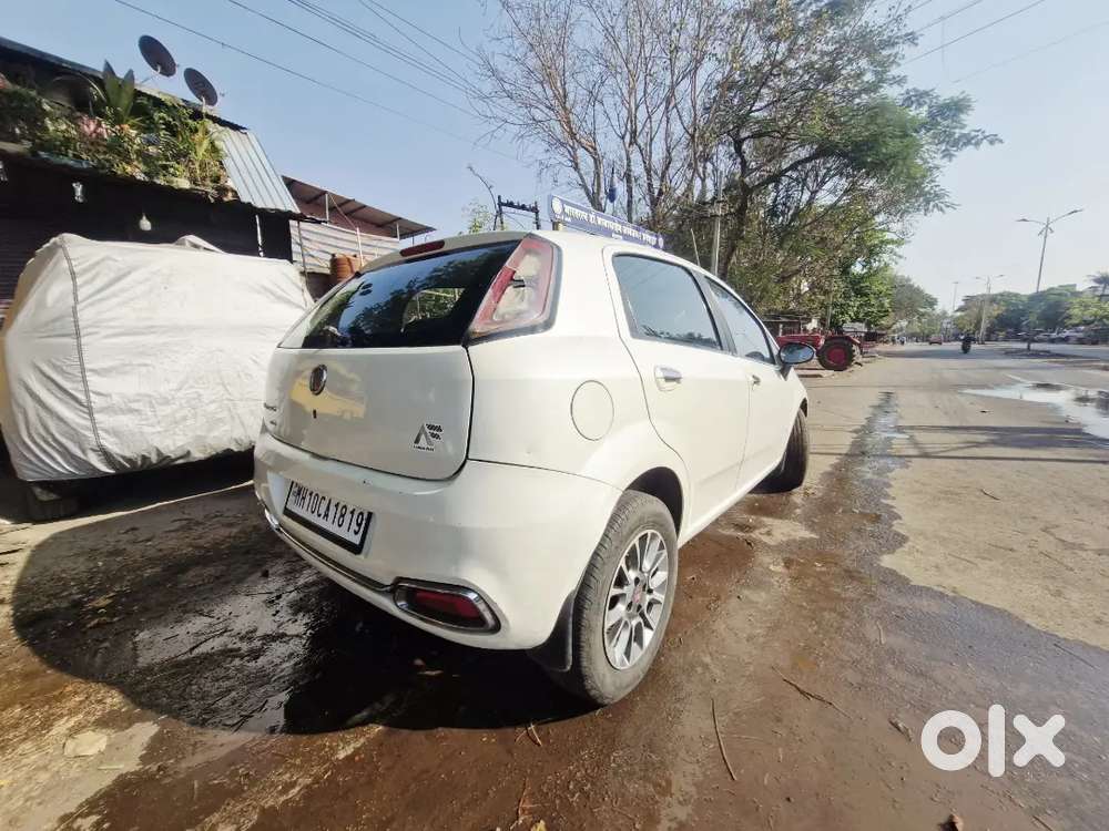 फॅट पुंटो गाडी विकणे आहे