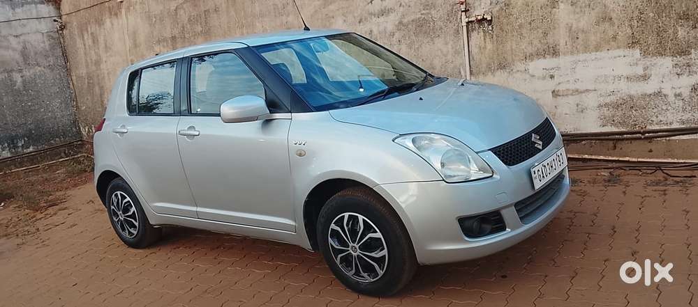 Maruti Suzuki Swift Vxi 1.2 Abs Bs-iv, 2010, Petrol
