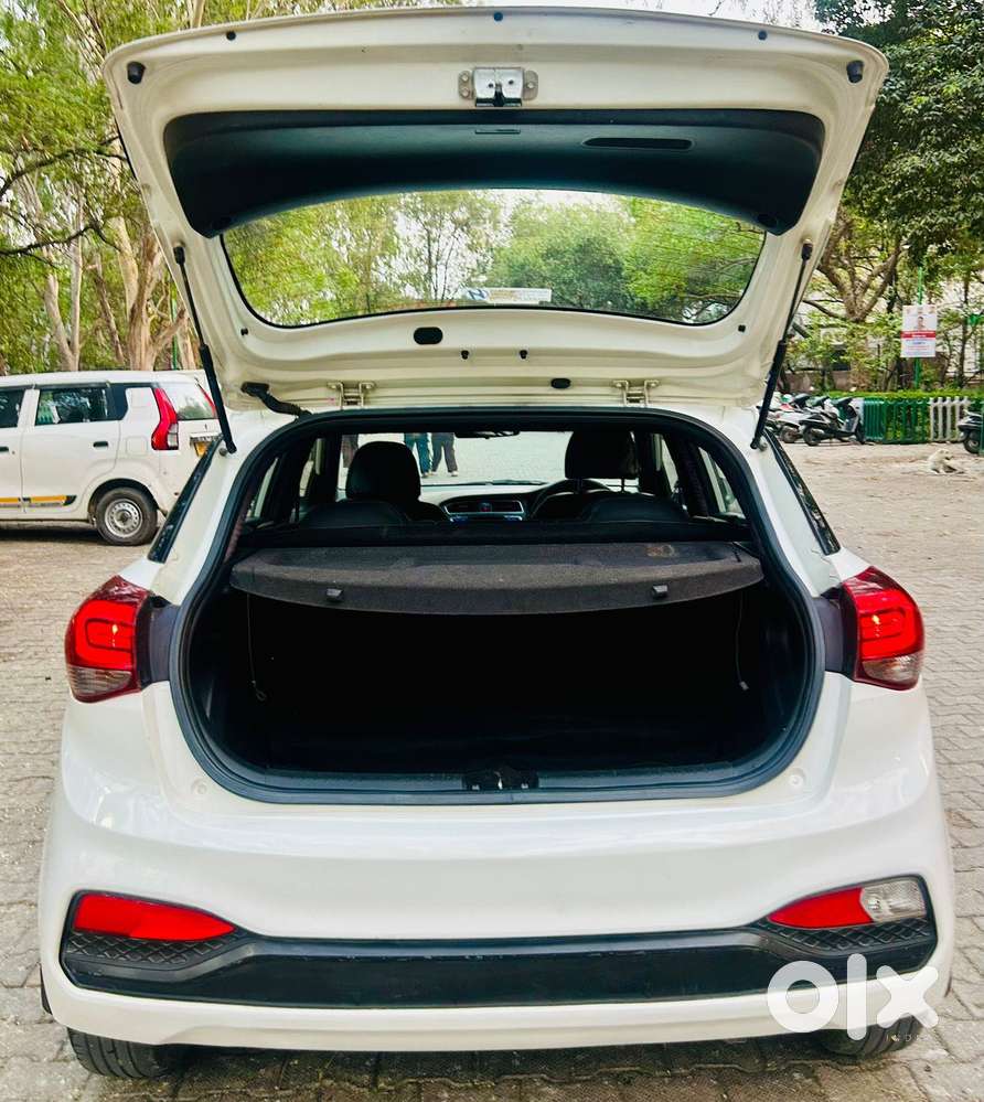 Hyundai I20 Sportz 1.2 Bs-iv, 2018, Petrol