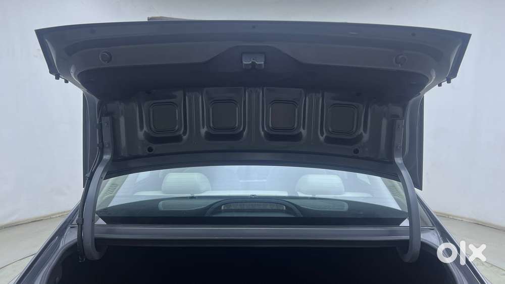 Hyundai Verna 1.5 Sx (o) Petrol Mt, 2023, Petrol