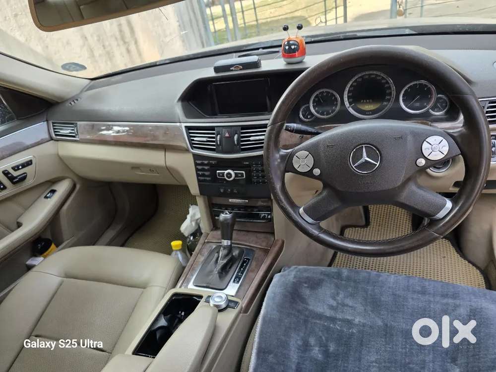 Mercedes-benz E-class 2012