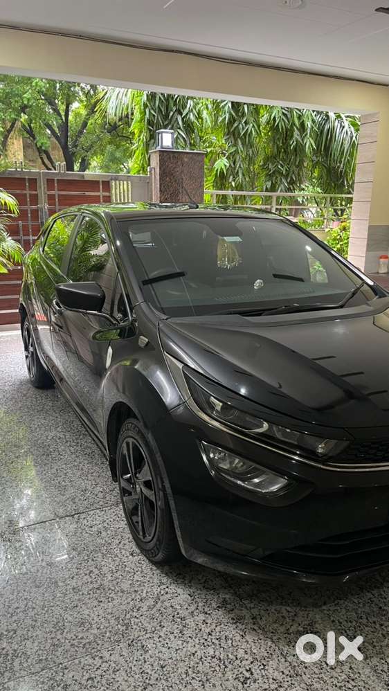 Tata Altroz 2023 Petrol Manual 1.2 Top Model Dark Edition