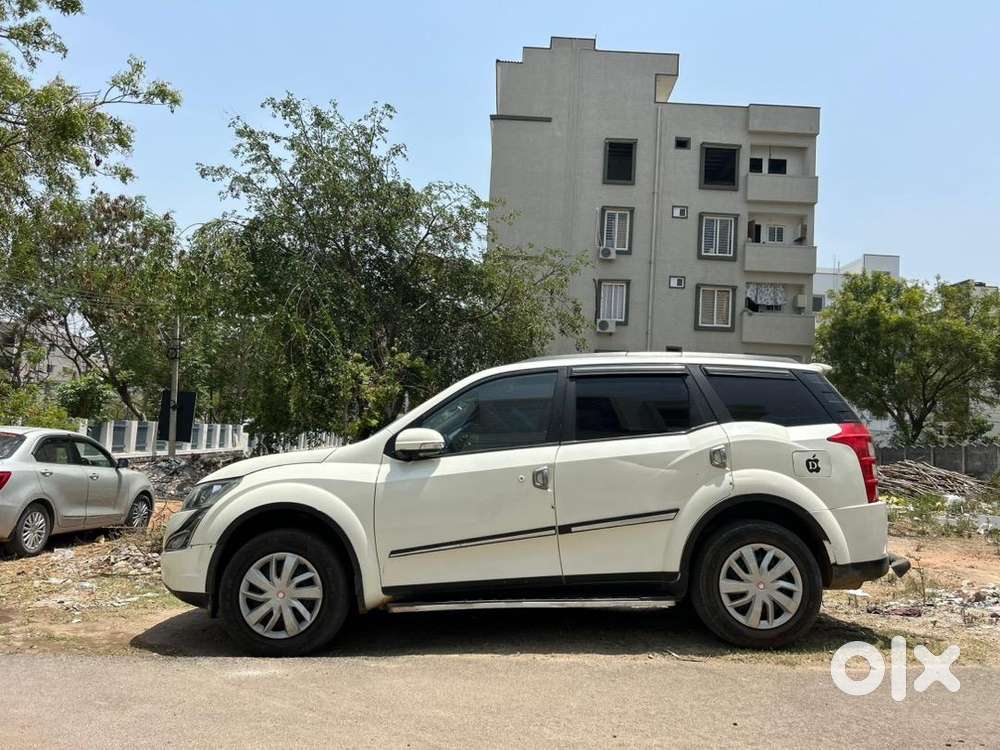 Mahindra Xuv500 2017 Diesel 93000 Km Driven