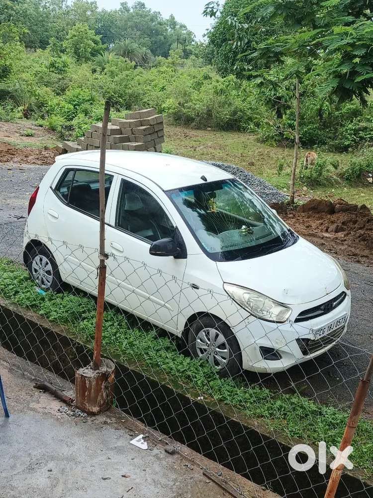 Hyundai Grand I10 Sportz 2013 Car