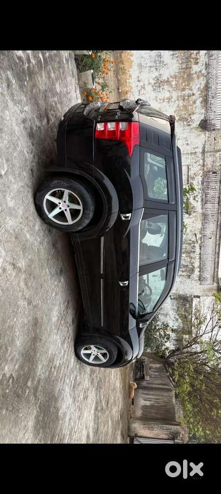 Mahindra Xuv500 2016 Diesel 70000 Km Driven