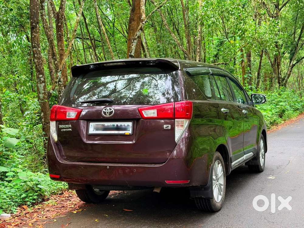 Toyota Innova Crysta 2019 Diesel 75000 Km Driven