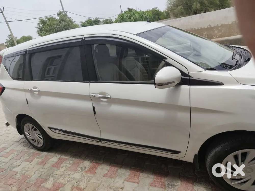 Maruti Suzuki Ertiga 2023 Cng & Hybrids 130000 Km Driven
