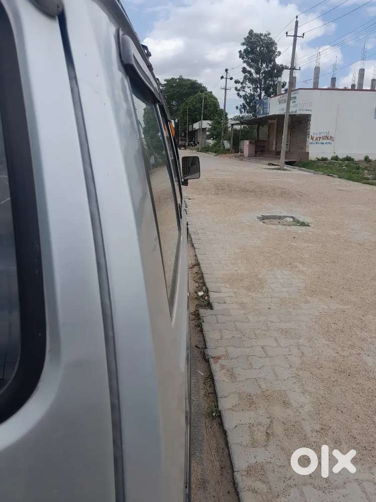 Maruti Suzuki Omni 2008