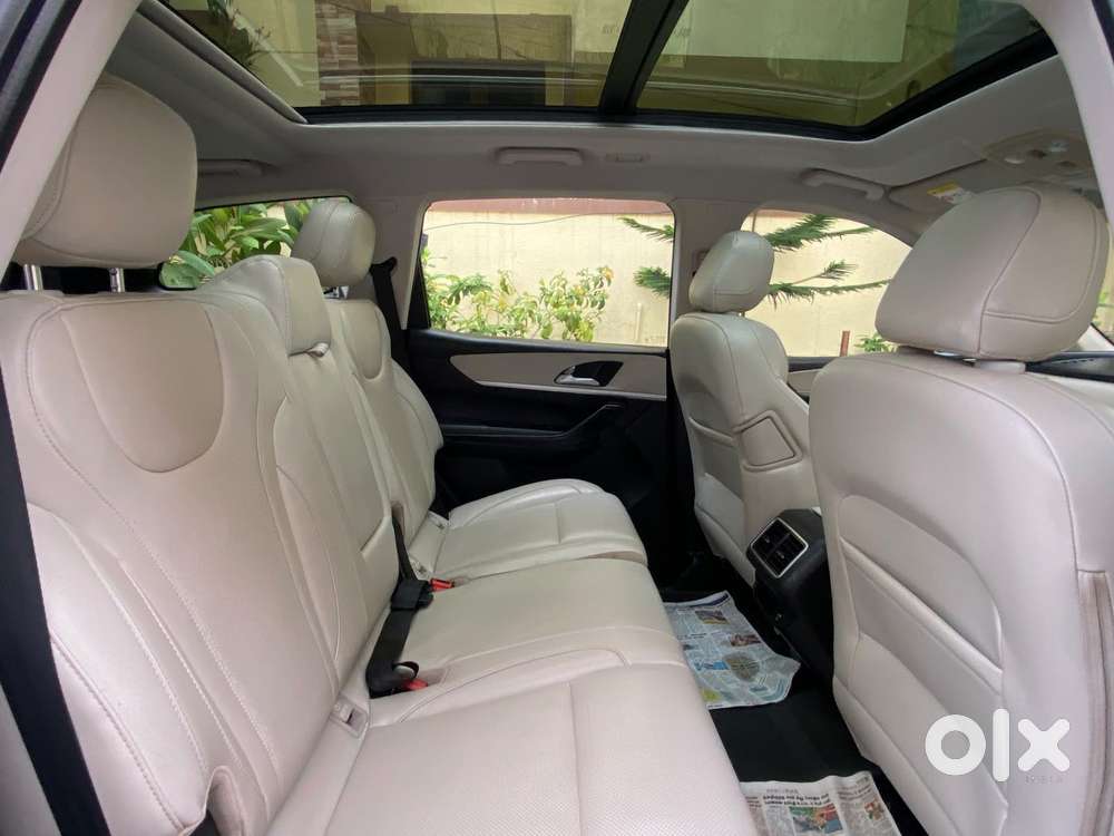 Mahindra Xuv700 2.2 Ax 7 Diesel Mt Luxury Pack Str, 2022, Diesel
