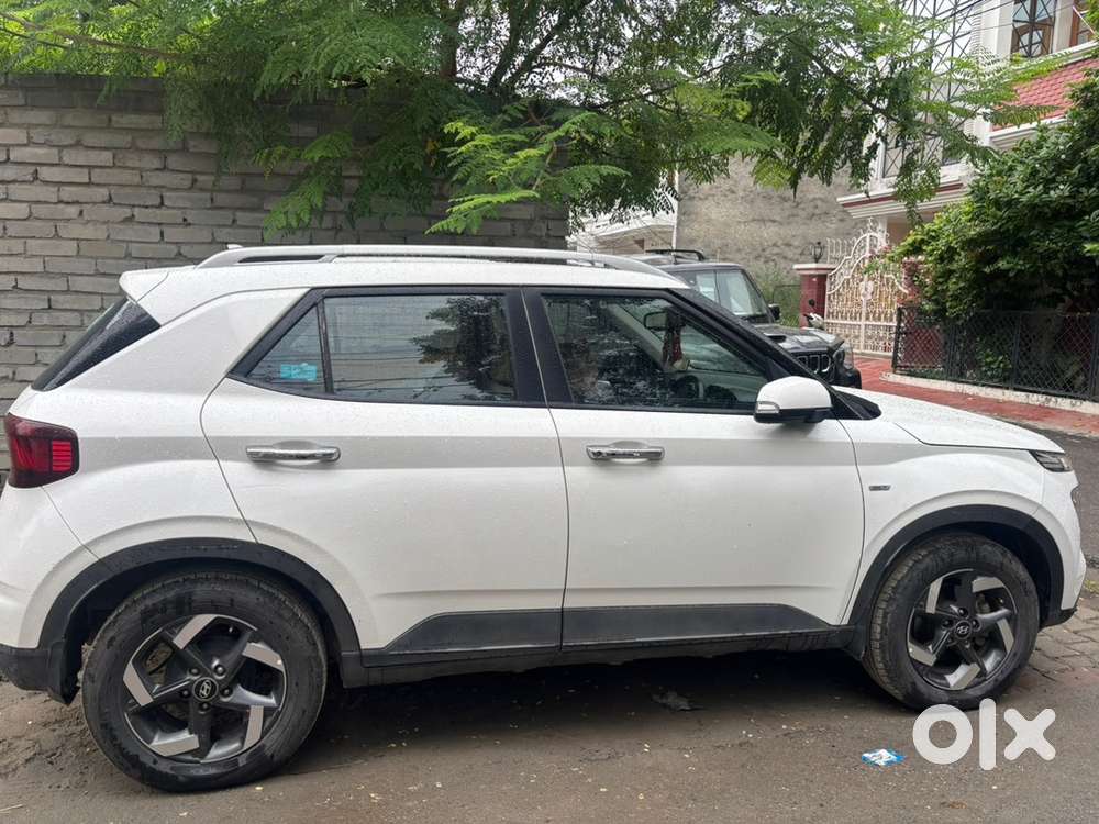 Hyundai Venue 2020 Km Driven